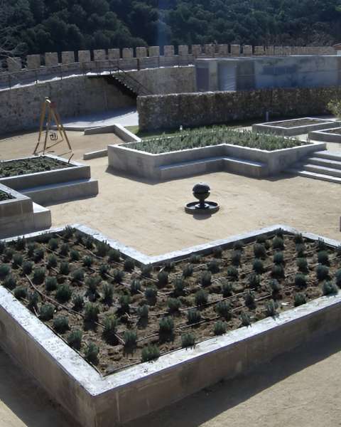 Jard�n Medieval. Buitrago del Lozoya. Madrid. | Construcci�n > Obra nueva | K�rkide | Proyectos de restauraci�n y rehabilitaci�n
