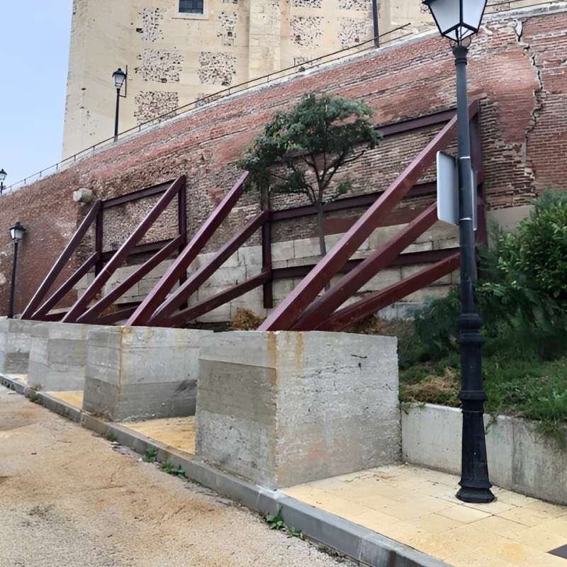 Apeo de emergencia en la Barbacana del entorno de la Iglesia de San Cipriano en Cobe�a. Madrid. - Rehabilitaci�n | Edificios Religiosos - K�rkide | Proyectos de restauraci�n y rehabilitaci�n