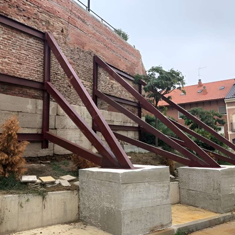 Apeo de emergencia en la Barbacana del entorno de la Iglesia de San Cipriano en Cobe�a. Madrid. - Rehabilitaci�n | Edificios Religiosos - K�rkide | Proyectos de restauraci�n y rehabilitaci�n