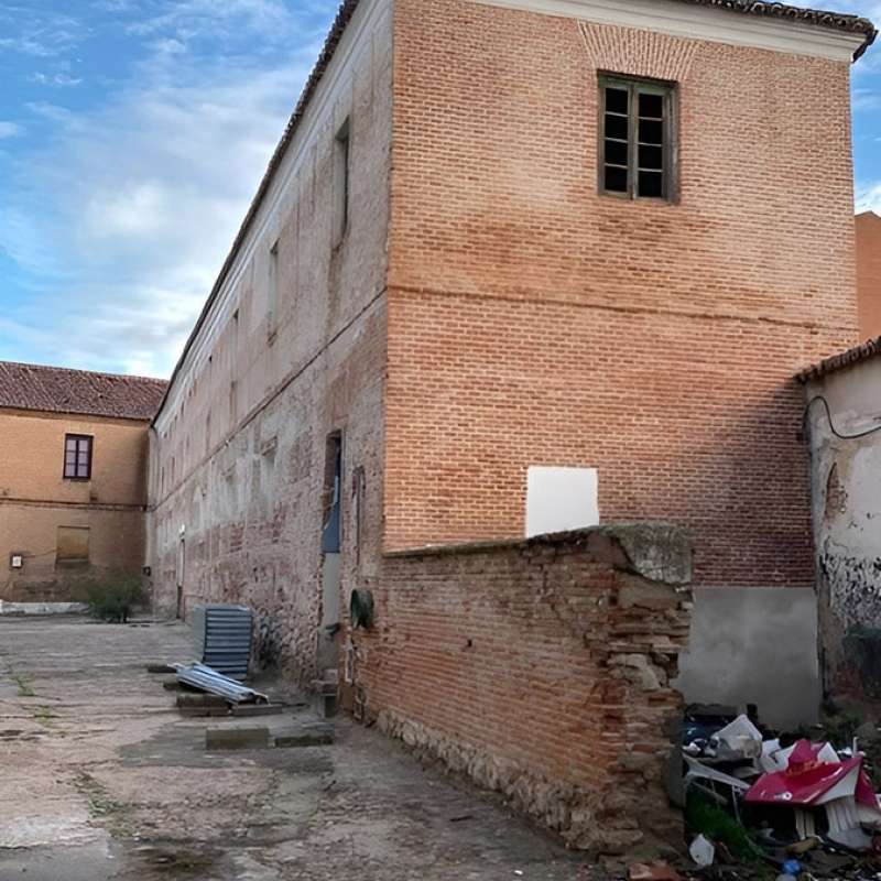 Restauraci�n de paramentos de fachada y eliminaci�n de elementos a�adidos en el Antiguo Cuartel de Caballer�a (Sementales) en Alcal� de Henares (Madrid) - Rehabilitaci�n | Construcciones civiles - K�rkide | Proyectos de restauraci�n y rehabilitaci�n