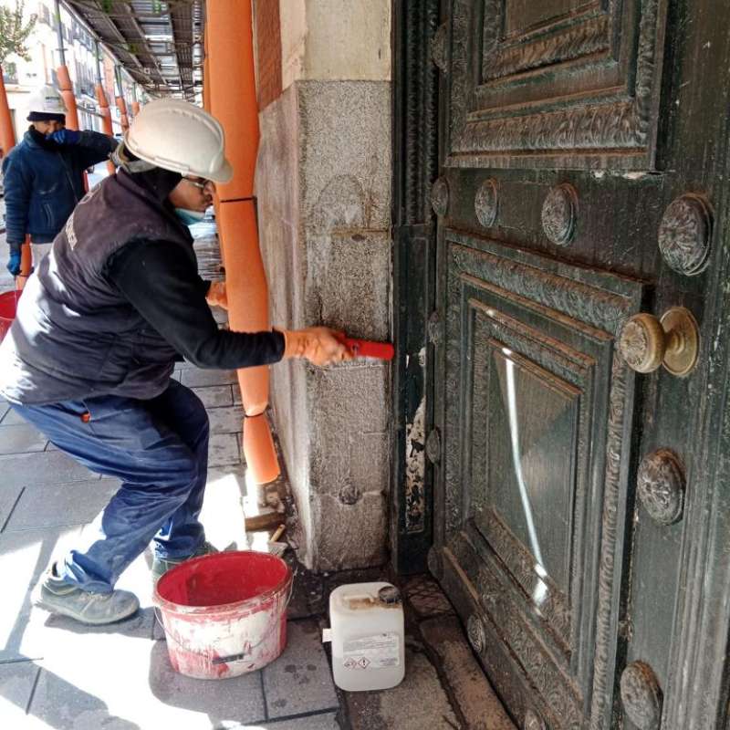 Restauraci�n, conservaci�n y mantenimiento de la fachada del edificio del 'FEGA' en la calle San Mateo de Madrid - Rehabilitaci�n | Construcciones civiles - K�rkide | Proyectos de restauraci�n y rehabilitaci�n
