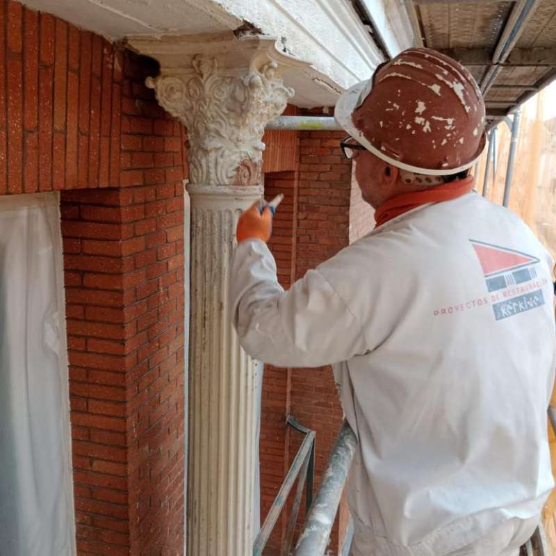 Restauraci�n, conservaci�n y mantenimiento de la fachada del edificio del 'FEGA' en la calle San Mateo de Madrid - Rehabilitaci�n | Construcciones civiles - K�rkide | Proyectos de restauraci�n y rehabilitaci�n
