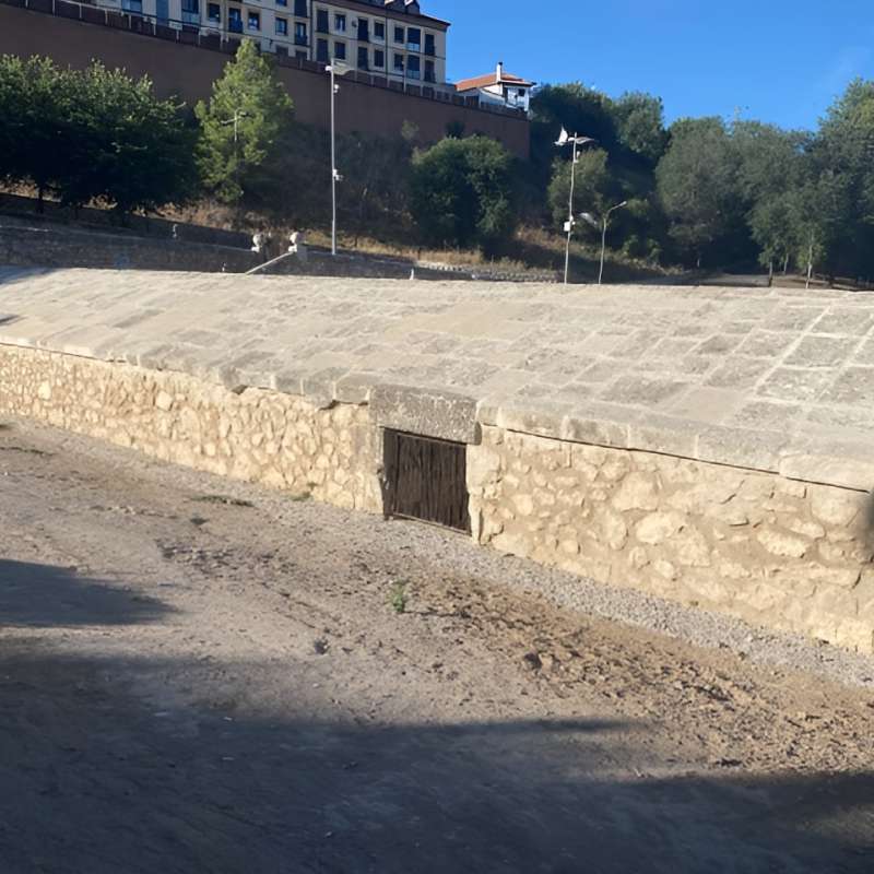 Restauraci�n de la cubierta de la galer�a de los Ca�os y explanada de la Fuente Grande de Oca�a (Toledo) - Rehabilitaci�n | Construcciones civiles - K�rkide | Proyectos de restauraci�n y rehabilitaci�n
