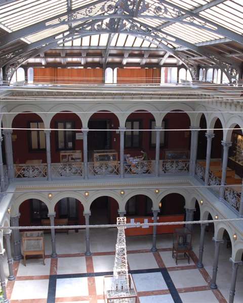 Lucernario Escuela T�cnica Superio Ingenieros de Minas y Energ�a. Madrid. | Rehabilitaci�n > Construcciones civiles | K�rkide | Proyectos de restauraci�n y rehabilitaci�n