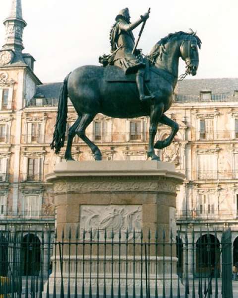 Monumento a Felipe III. Plaza Mayor. Madrid. | Restauraci�n > Monumentos | K�rkide | Proyectos de restauraci�n y rehabilitaci�n