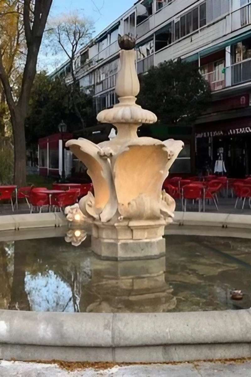 Fuentes gemelas del Paseo de Federico Garc�a Lorca en Villa de Vallecas - K�rkide | Proyectos de restauraci�n y rehabilitaci�n