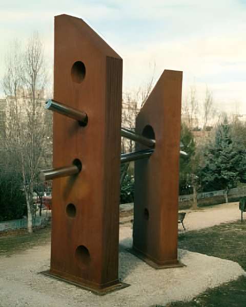 Homenaje a Mir� del parque de la Fuente Chica | Restauraci�n > Monumentos | K�rkide | Proyectos de restauraci�n y rehabilitaci�n