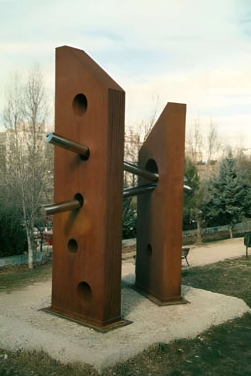 Homenaje a Mir� del parque de la Fuente Chica - K�rkide | Proyectos de restauraci�n y rehabilitaci�n