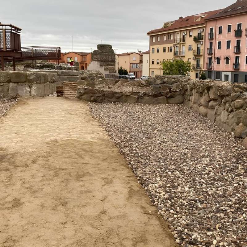 Consolidaci�n y puesta en valor de los restos arqueol�gicos del primer recinto amurallado sector entretorres de Talavera de la Reina. Toledo. - Restauraci�n | Monumentos - K�rkide | Proyectos de restauraci�n y rehabilitaci�n