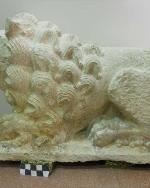 Colecci�n de piezas arqueol�gicas del Museo de Sta. Cruz | Restauraci�n > Piezas Arqueol�gicas | K�rkide | Proyectos de restauraci�n y rehabilitaci�n