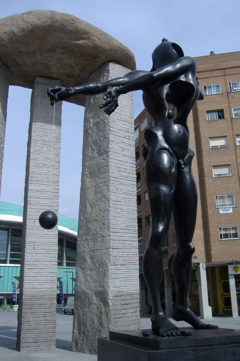 Monumento a Newton de Dal�. Madrid. - K�rkide | Proyectos de restauraci�n y rehabilitaci�n