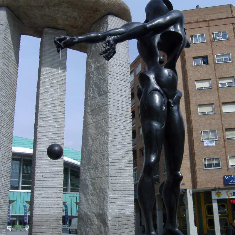 Monumento a Newton de Dal�. Madrid. - K�rkide | Proyectos de restauraci�n y rehabilitaci�n