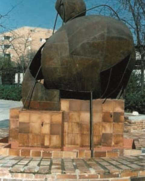 Fuente con escultura. Calle San Jenaro. Madrid. | Restauraci�n > Monumentos | K�rkide | Proyectos de restauraci�n y rehabilitaci�n
